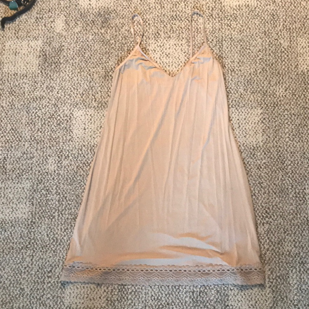 Nude slip